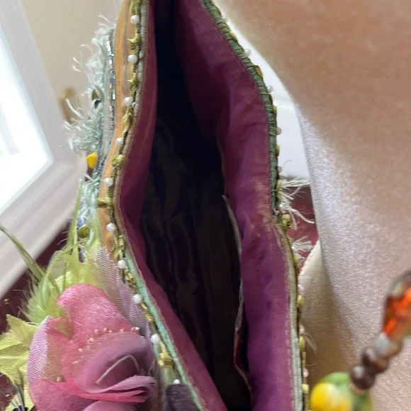 Exquisite Handcrafted Mary Frances Crossbody Bag - EUC - Picture 11 of 15
